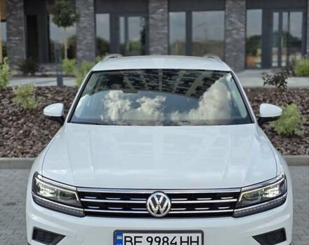 Білий Фольксваген Тігуан, об'ємом двигуна 2 л та пробігом 126 тис. км за 23800 $, фото 3 на Automoto.ua