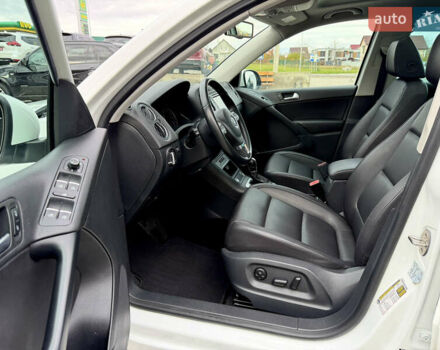 Білий Фольксваген Тігуан, об'ємом двигуна 0 л та пробігом 205 тис. км за 13400 $, фото 3 на Automoto.ua