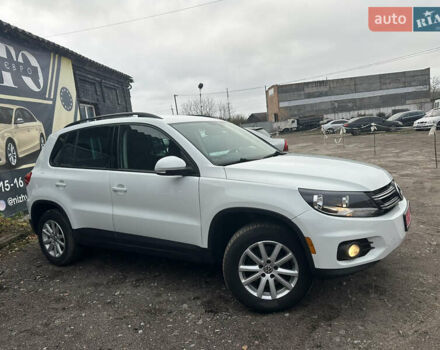 Білий Фольксваген Тігуан, об'ємом двигуна 2 л та пробігом 191 тис. км за 13500 $, фото 5 на Automoto.ua
