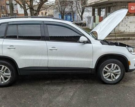 Білий Фольксваген Тігуан, об'ємом двигуна 1.98 л та пробігом 157 тис. км за 14300 $, фото 3 на Automoto.ua