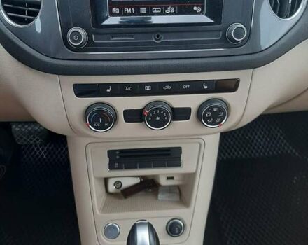 Белый Фольксваген Тигуан, объемом двигателя 1.98 л и пробегом 153 тыс. км за 14600 $, фото 12 на Automoto.ua