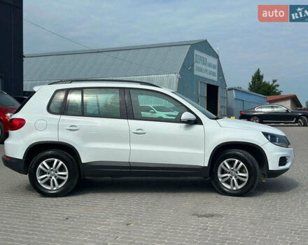 Білий Фольксваген Тігуан, об'ємом двигуна 2 л та пробігом 152 тис. км за 12300 $, фото 9 на Automoto.ua