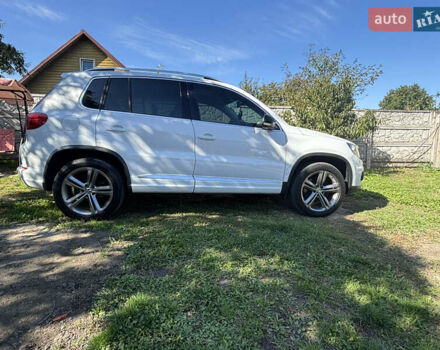 Білий Фольксваген Тігуан, об'ємом двигуна 1.98 л та пробігом 164 тис. км за 15500 $, фото 3 на Automoto.ua