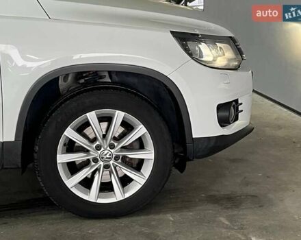 Білий Фольксваген Тігуан, об'ємом двигуна 2 л та пробігом 52 тис. км за 15700 $, фото 6 на Automoto.ua