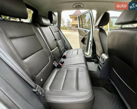 Белый Фольксваген Тигуан, объемом двигателя 2 л и пробегом 228 тыс. км за 12999 $, фото 28 на Automoto.ua