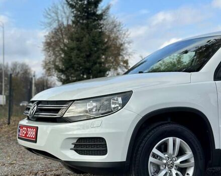 Белый Фольксваген Тигуан, объемом двигателя 2 л и пробегом 144 тыс. км за 14550 $, фото 7 на Automoto.ua