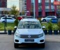 Білий Фольксваген Тігуан, об'ємом двигуна 2 л та пробігом 137 тис. км за 13800 $, фото 4 на Automoto.ua