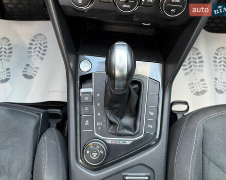 Белый Фольксваген Тигуан, объемом двигателя 1.97 л и пробегом 58 тыс. км за 27999 $, фото 18 на Automoto.ua