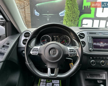 Білий Фольксваген Тігуан, об'ємом двигуна 1.4 л та пробігом 110 тис. км за 14000 $, фото 15 на Automoto.ua