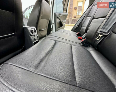 Белый Фольксваген Тигуан, объемом двигателя 2 л и пробегом 228 тыс. км за 12999 $, фото 34 на Automoto.ua