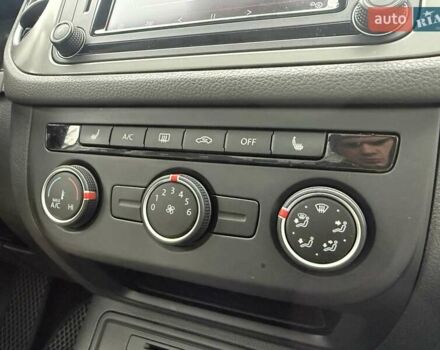 Білий Фольксваген Тігуан, об'ємом двигуна 1.98 л та пробігом 150 тис. км за 13900 $, фото 51 на Automoto.ua