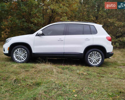 Білий Фольксваген Тігуан, об'ємом двигуна 2 л та пробігом 140 тис. км за 12300 $, фото 2 на Automoto.ua