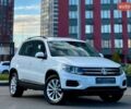 Білий Фольксваген Тігуан, об'ємом двигуна 2 л та пробігом 137 тис. км за 13800 $, фото 1 на Automoto.ua