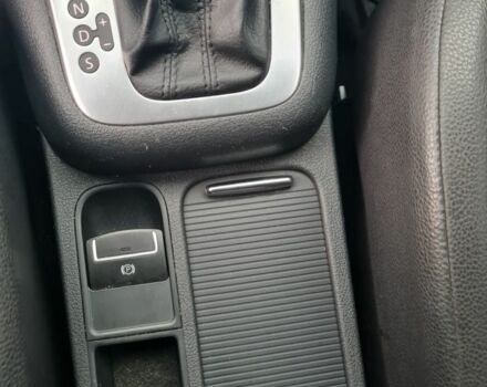 Білий Фольксваген Тігуан, об'ємом двигуна 2 л та пробігом 128 тис. км за 13800 $, фото 2 на Automoto.ua