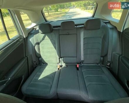 Білий Фольксваген Тігуан, об'ємом двигуна 2 л та пробігом 270 тис. км за 23000 $, фото 30 на Automoto.ua