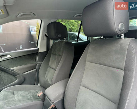 Білий Фольксваген Тігуан, об'ємом двигуна 1.4 л та пробігом 110 тис. км за 14000 $, фото 33 на Automoto.ua