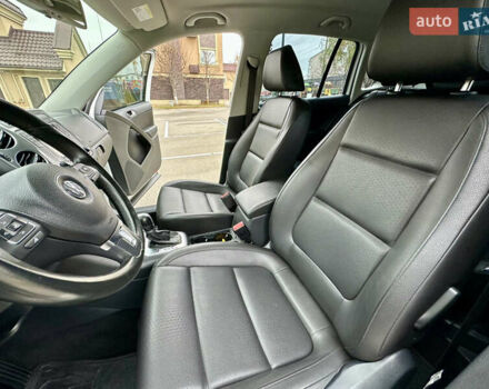 Белый Фольксваген Тигуан, объемом двигателя 2 л и пробегом 228 тыс. км за 12999 $, фото 26 на Automoto.ua