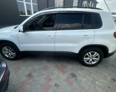 Білий Фольксваген Тігуан, об'ємом двигуна 1.98 л та пробігом 156 тис. км за 14000 $, фото 3 на Automoto.ua