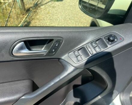 Белый Фольксваген Тигуан, объемом двигателя 2 л и пробегом 200 тыс. км за 14000 $, фото 12 на Automoto.ua