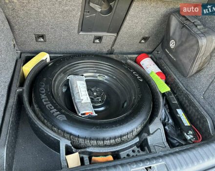 Білий Фольксваген Тігуан, об'ємом двигуна 1.98 л та пробігом 140 тис. км за 14000 $, фото 15 на Automoto.ua