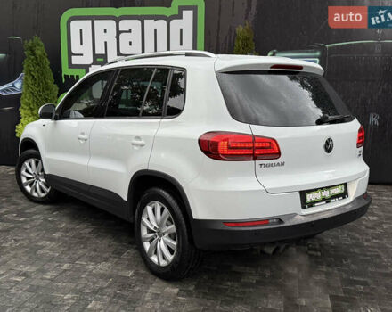 Білий Фольксваген Тігуан, об'ємом двигуна 1.4 л та пробігом 110 тис. км за 14000 $, фото 44 на Automoto.ua