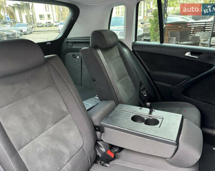 Білий Фольксваген Тігуан, об'ємом двигуна 1.4 л та пробігом 110 тис. км за 14000 $, фото 36 на Automoto.ua