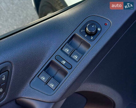 Білий Фольксваген Тігуан, об'ємом двигуна 2 л та пробігом 137 тис. км за 13800 $, фото 18 на Automoto.ua