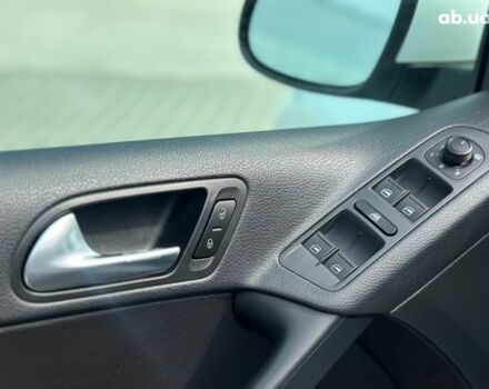 Белый Фольксваген Тигуан, объемом двигателя 2 л и пробегом 152 тыс. км за 15290 $, фото 14 на Automoto.ua