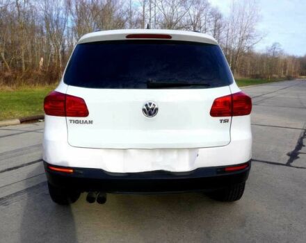 Білий Фольксваген Тігуан, об'ємом двигуна 2 л та пробігом 70 тис. км за 7000 $, фото 3 на Automoto.ua