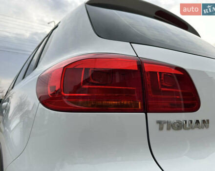 Білий Фольксваген Тігуан, об'ємом двигуна 1.98 л та пробігом 137 тис. км за 13999 $, фото 31 на Automoto.ua