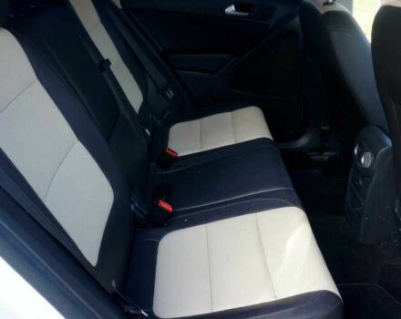 Белый Фольксваген Тигуан, объемом двигателя 2 л и пробегом 70 тыс. км за 8400 $, фото 10 на Automoto.ua