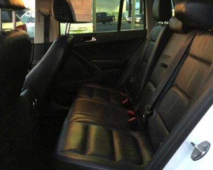 Белый Фольксваген Тигуан, объемом двигателя 2 л и пробегом 70 тыс. км за 7000 $, фото 9 на Automoto.ua