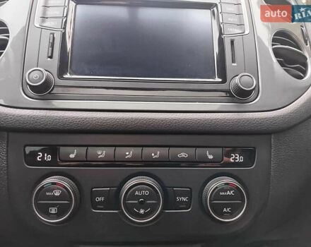 Білий Фольксваген Тігуан, об'ємом двигуна 2 л та пробігом 140 тис. км за 12300 $, фото 9 на Automoto.ua