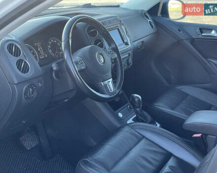 Белый Фольксваген Тигуан, объемом двигателя 2 л и пробегом 167 тыс. км за 14400 $, фото 14 на Automoto.ua