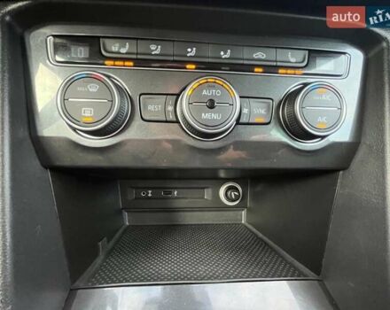 Белый Фольксваген Тигуан, объемом двигателя 2 л и пробегом 248 тыс. км за 22200 $, фото 70 на Automoto.ua