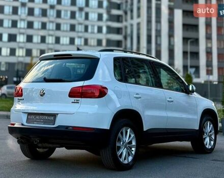 Білий Фольксваген Тігуан, об'ємом двигуна 2 л та пробігом 137 тис. км за 13800 $, фото 15 на Automoto.ua