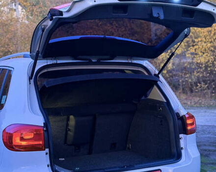 Білий Фольксваген Тігуан, об'ємом двигуна 1.97 л та пробігом 116 тис. км за 15600 $, фото 19 на Automoto.ua