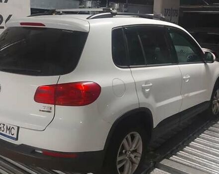 Белый Фольксваген Тигуан, объемом двигателя 1.98 л и пробегом 80 тыс. км за 14500 $, фото 5 на Automoto.ua