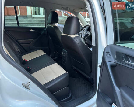 Белый Фольксваген Тигуан, объемом двигателя 2 л и пробегом 208 тыс. км за 13700 $, фото 15 на Automoto.ua