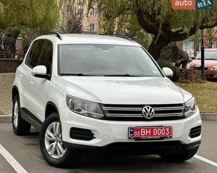Белый Фольксваген Тигуан, объемом двигателя 2 л и пробегом 228 тыс. км за 12999 $, фото 2 на Automoto.ua