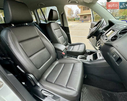 Белый Фольксваген Тигуан, объемом двигателя 2 л и пробегом 228 тыс. км за 12999 $, фото 19 на Automoto.ua