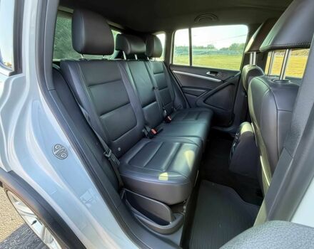 Белый Фольксваген Тигуан, объемом двигателя 2 л и пробегом 72 тыс. км за 5000 $, фото 8 на Automoto.ua