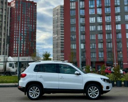 Білий Фольксваген Тігуан, об'ємом двигуна 2 л та пробігом 156 тис. км за 15500 $, фото 7 на Automoto.ua