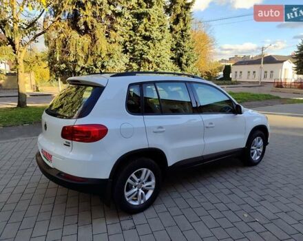 Белый Фольксваген Тигуан, объемом двигателя 2 л и пробегом 216 тыс. км за 11700 $, фото 5 на Automoto.ua