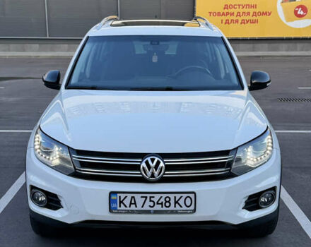 Білий Фольксваген Тігуан, об'ємом двигуна 2 л та пробігом 68 тис. км за 16500 $, фото 1 на Automoto.ua