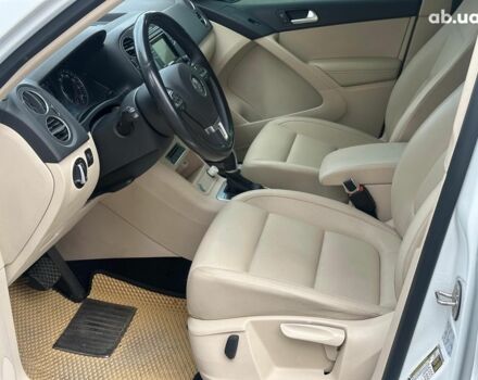 Білий Фольксваген Тігуан, об'ємом двигуна 2 л та пробігом 156 тис. км за 14990 $, фото 9 на Automoto.ua