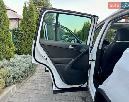 Білий Фольксваген Тігуан, об'ємом двигуна 1.98 л та пробігом 150 тис. км за 13999 $, фото 32 на Automoto.ua