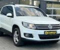 Белый Фольксваген Тигуан, объемом двигателя 2 л и пробегом 150 тыс. км за 14900 $, фото 1 на Automoto.ua