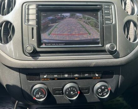 Белый Фольксваген Тигуан, объемом двигателя 2 л и пробегом 200 тыс. км за 14000 $, фото 8 на Automoto.ua