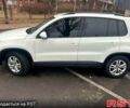 Белый Фольксваген Тигуан, объемом двигателя 2 л и пробегом 127 тыс. км за 12500 $, фото 1 на Automoto.ua